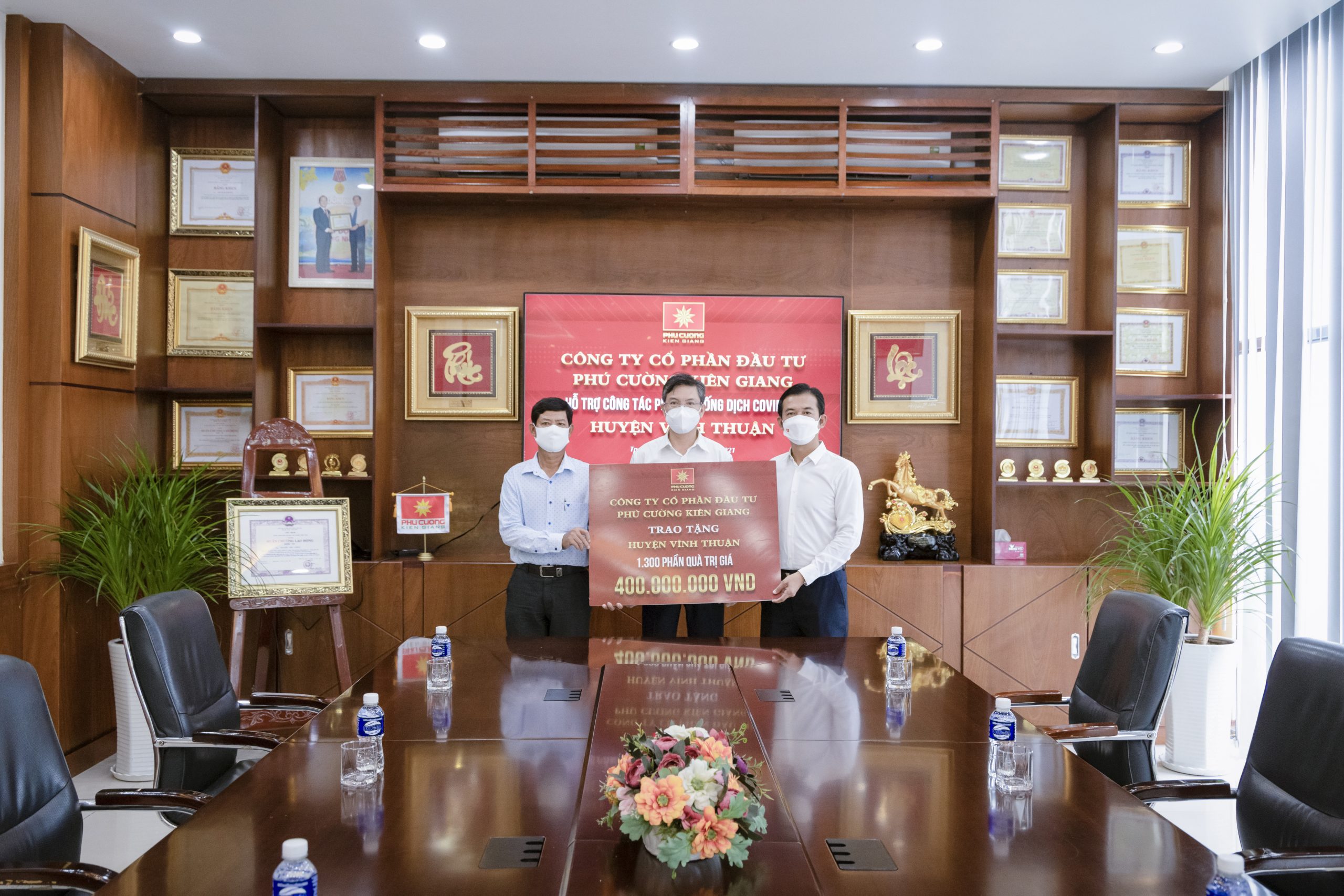Phú Cường Kiên Giang ủng hộ hơn 6 tỷ đồng phòng, chống dịch COVID-19 tại địa phương
