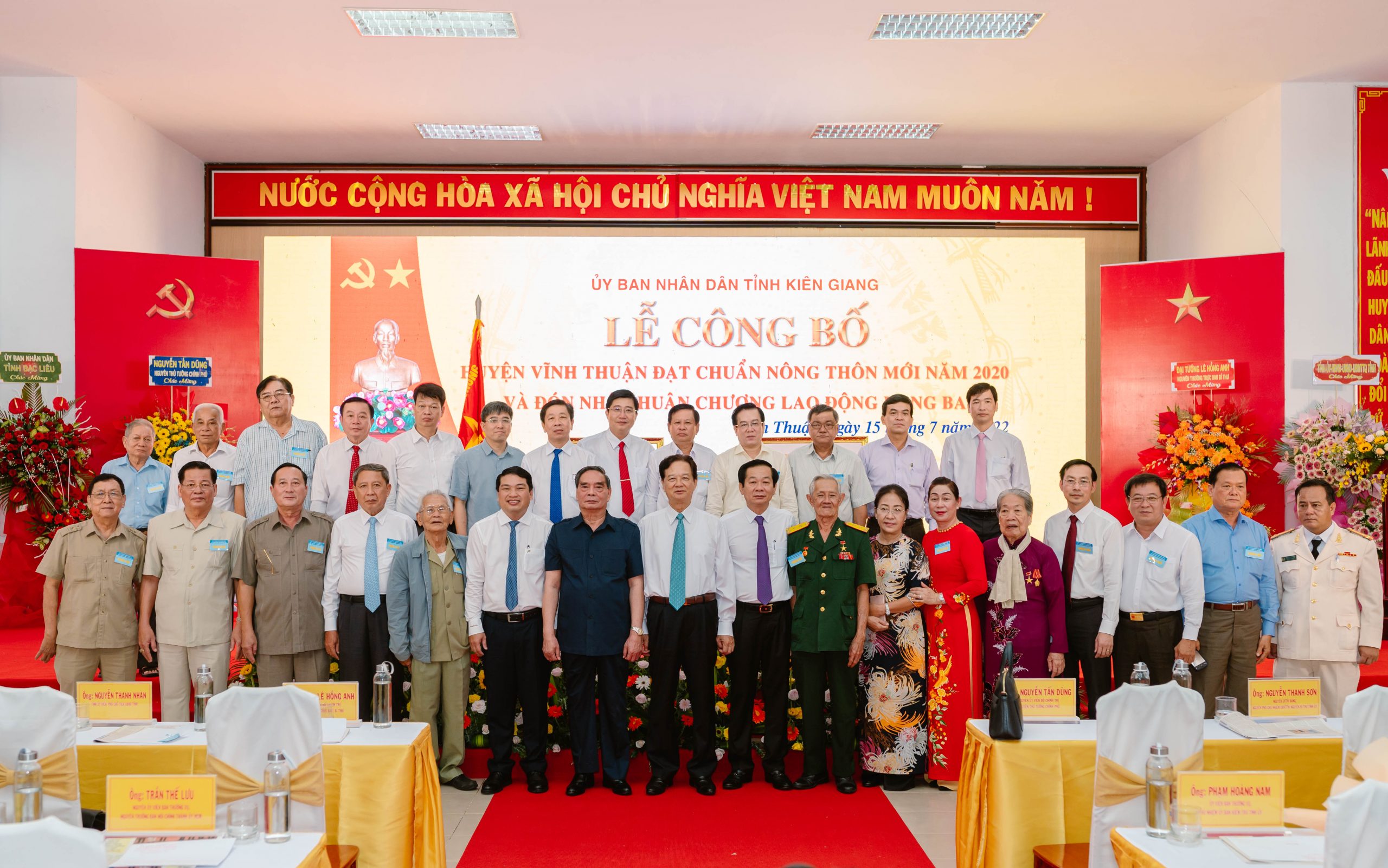 Lễ công bố huyện Vĩnh Thuận đạt nông thôn mới và đón nhận Huân chương Lao động hạng III